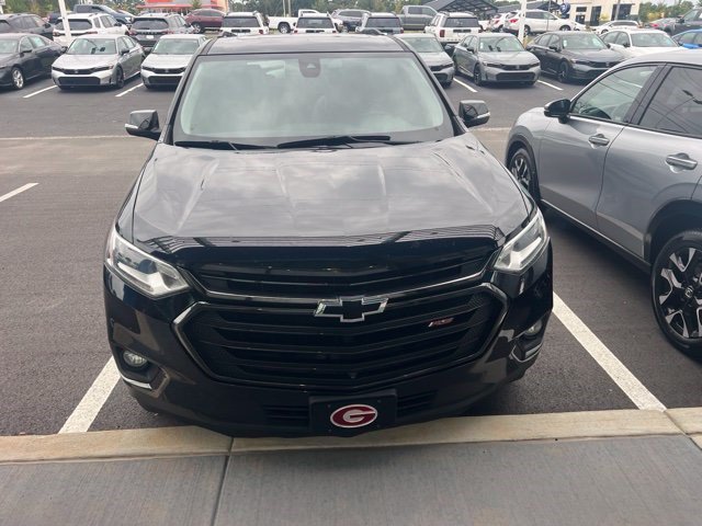 Used 2021 Chevrolet Traverse RS w/ LPO, 'HIT The Road' Package AWD/4WD image 2
