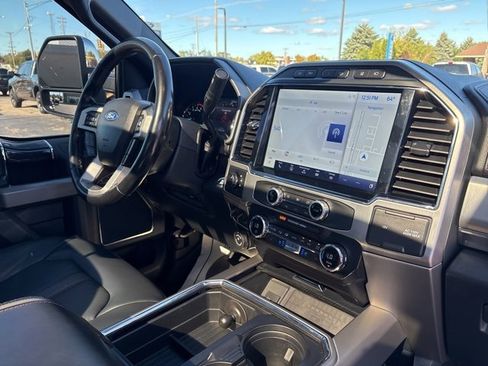 Used 2022 Ford F250 Platinum image 4