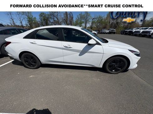 Used 2022 Hyundai Elantra SEL w/ Convenience Package image 1