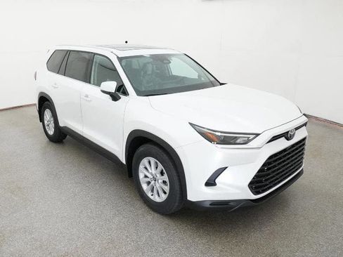 New 2026 Toyota Grand Highlander FWD image 13
