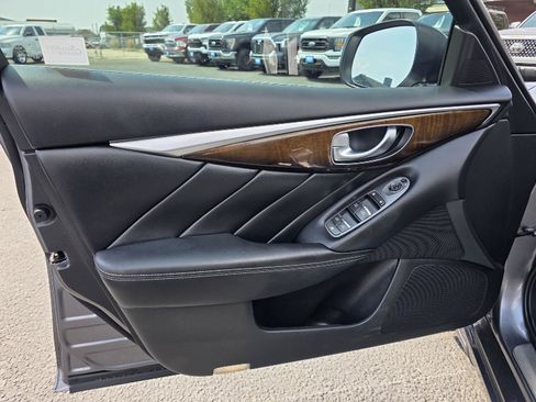Used 2019 INFINITI Q50 Luxe w/ Essential Package (3.0T Luxe) AWD/4WD image 9