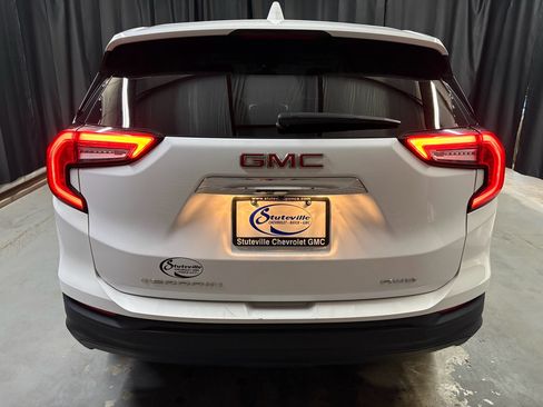 Used 2024 GMC Terrain SLE AWD/4WD image 6