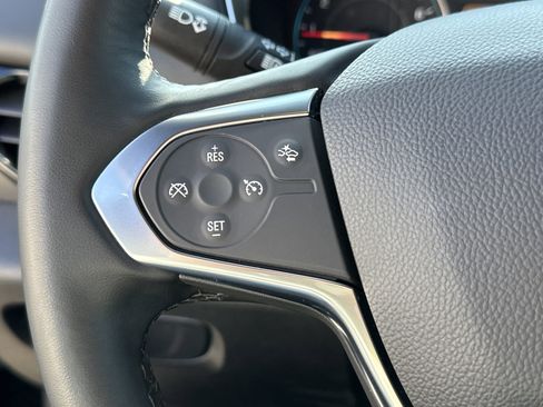 Used 2023 Chevrolet Traverse LT image 33