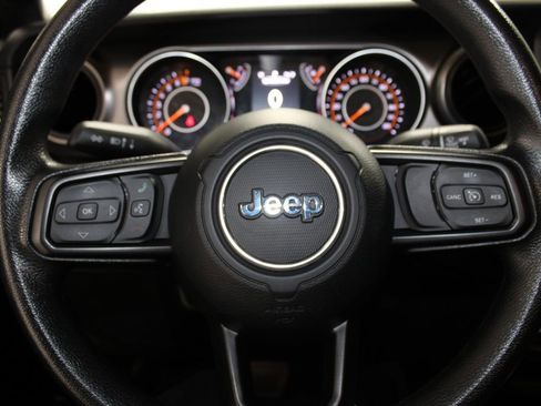 Used 2023 Jeep Gladiator Sport image 39
