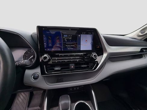 Used 2021 Toyota Highlander Platinum image 31