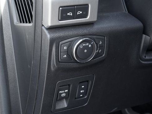 Used 2018 Ford F150 Platinum w/ Equipment Group 701A Luxury image 20