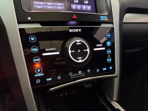 Used 2013 Ford Explorer Sport image 21