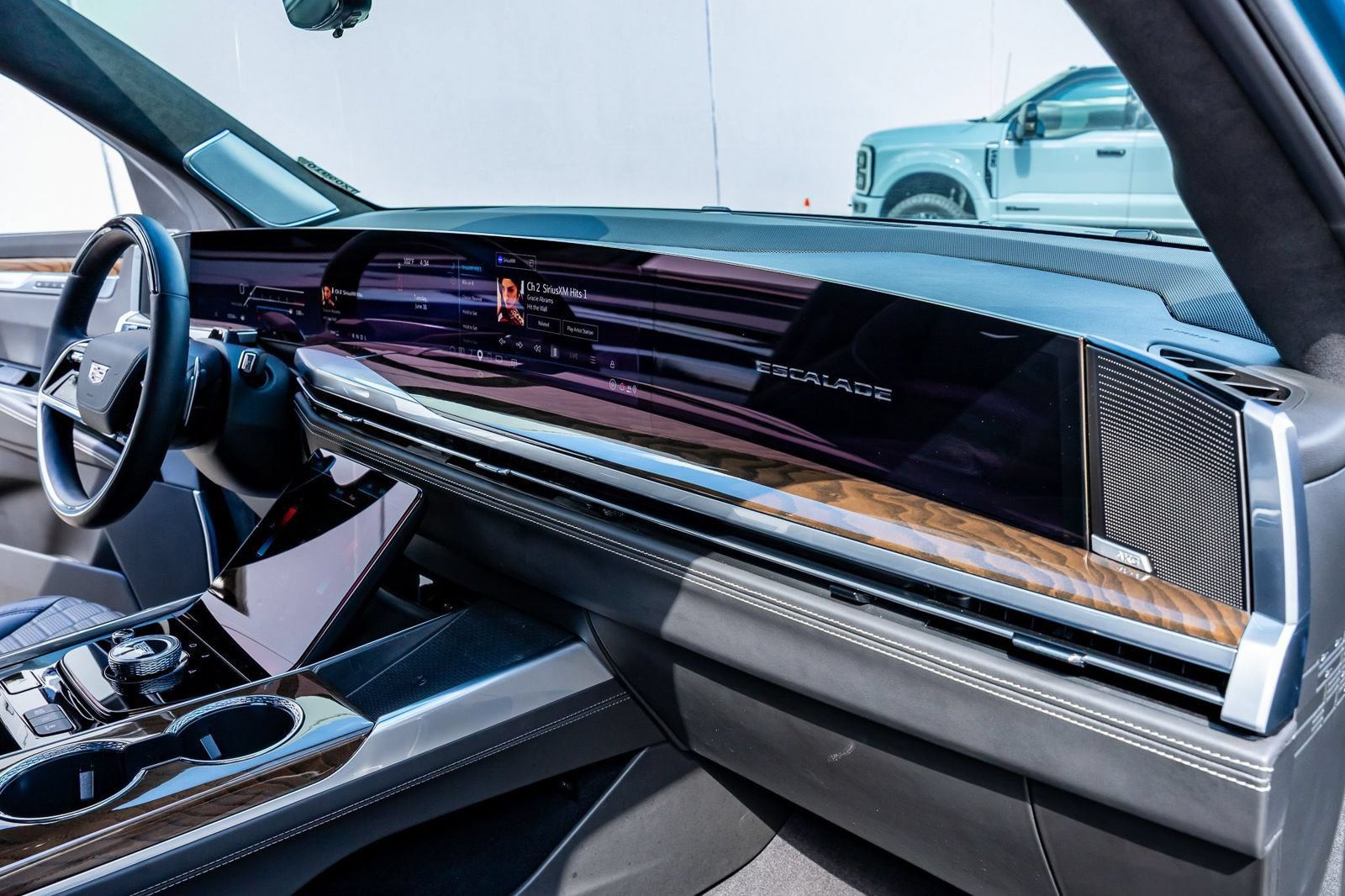 Used 2025 Cadillac Escalade Sport Platinum AWD/4WD image 18
