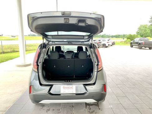 Used 2025 Kia Soul LX FWD image 19