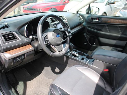 Used 2018 Subaru Outback 2.5i Limited image 13