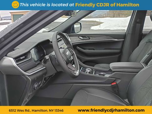 New 2026 Jeep Grand Cherokee Altitude image 10