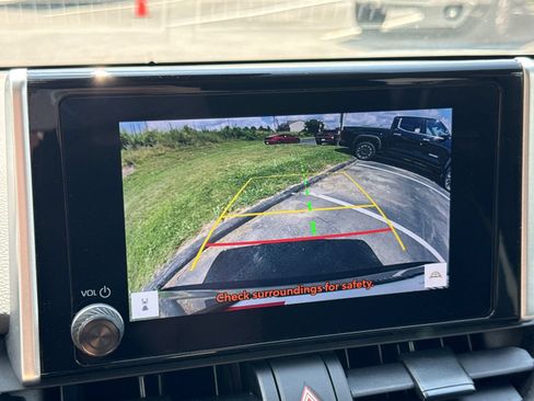 Used 2024 Toyota RAV4 XLE FWD image 15