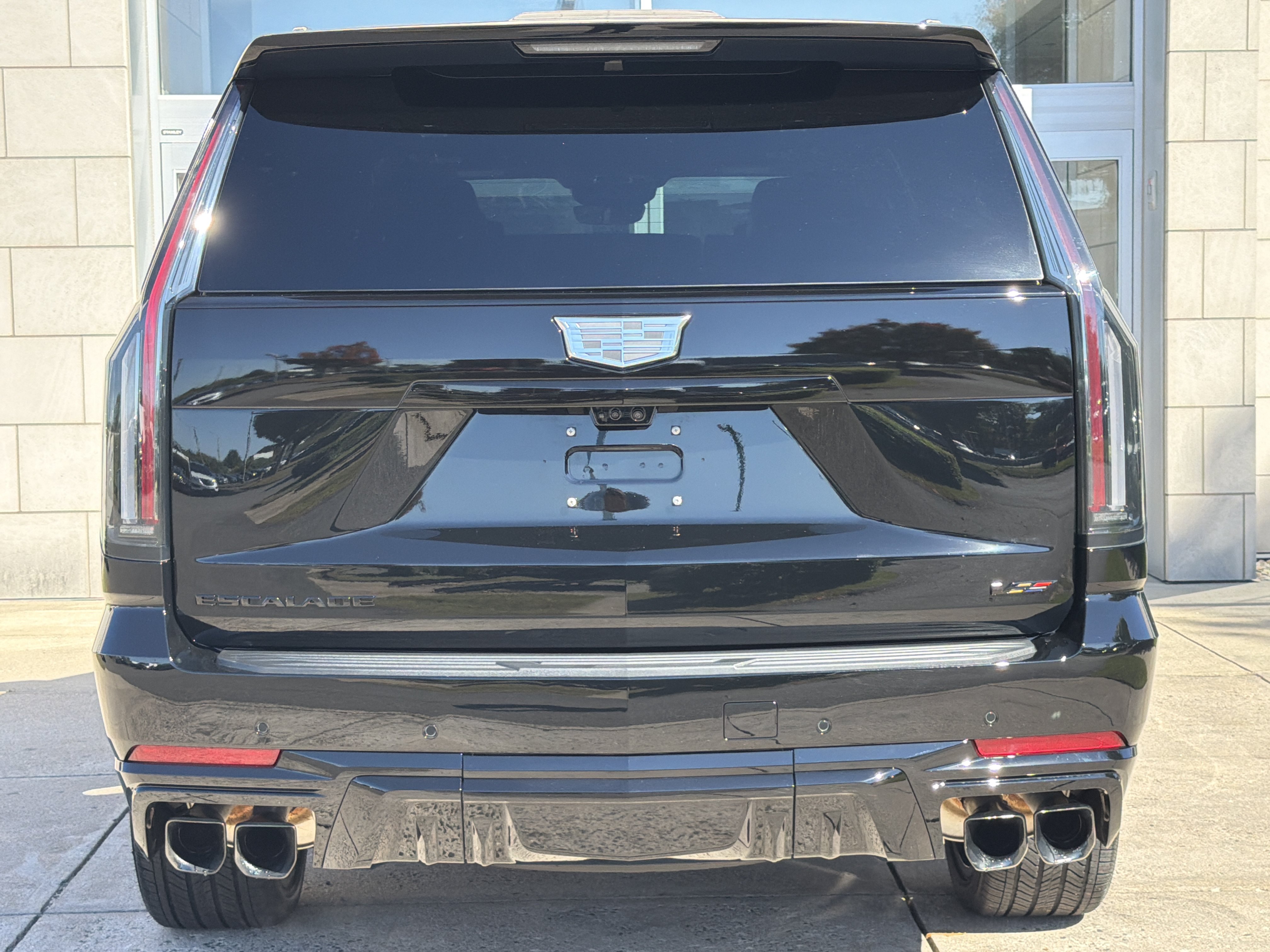 Used 2026 Cadillac Escalade V AWD/4WD image 7