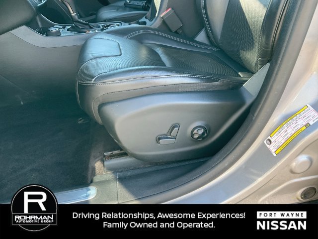 Used 2019 Jeep Cherokee Limited AWD/4WD image 28