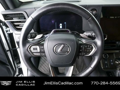 Used 2024 Lexus GX 550 w/ Accessory Package (2T) AWD/4WD image 9