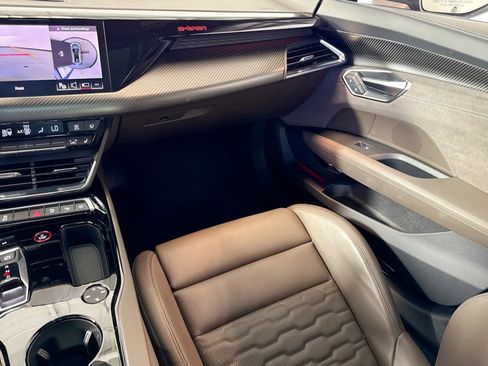 Used 2024 Audi RS e-tron GT image 21