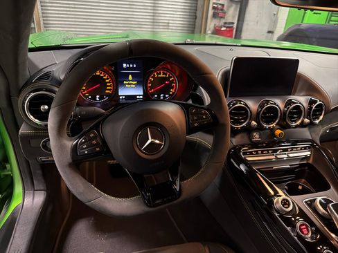 Used 2018 Mercedes-Benz AMG GT R image 17