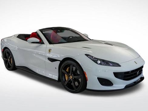 Used 2020 Ferrari Portofino image 7