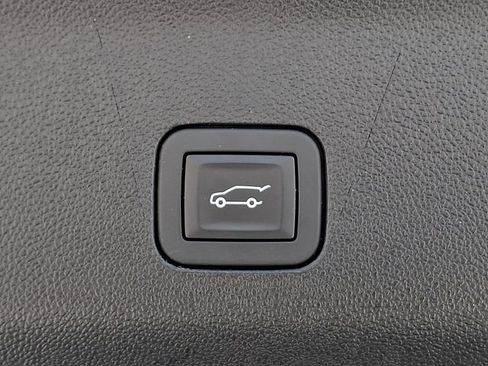 Certified 2024 Cadillac Escalade Premium Luxury AWD/4WD image 29