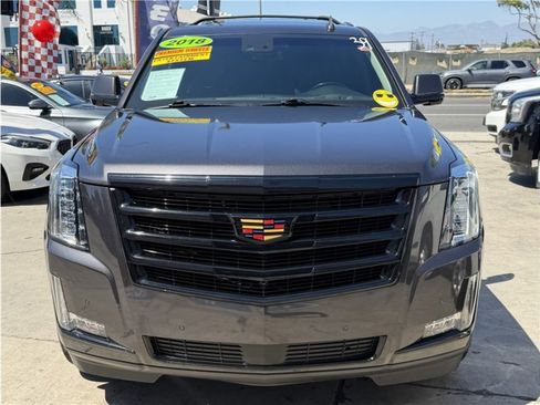 Used 2018 Cadillac Escalade Premium Luxury AWD/4WD image 2