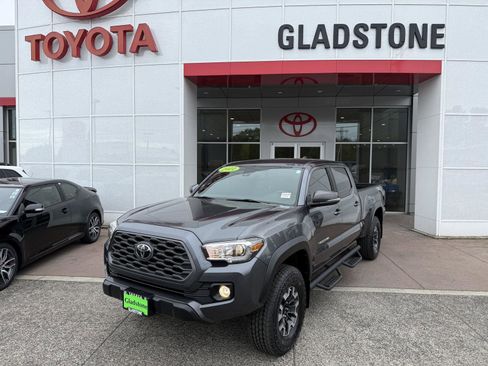 Used 2021 Toyota Tacoma TRD Off-Road AWD/4WD image 1