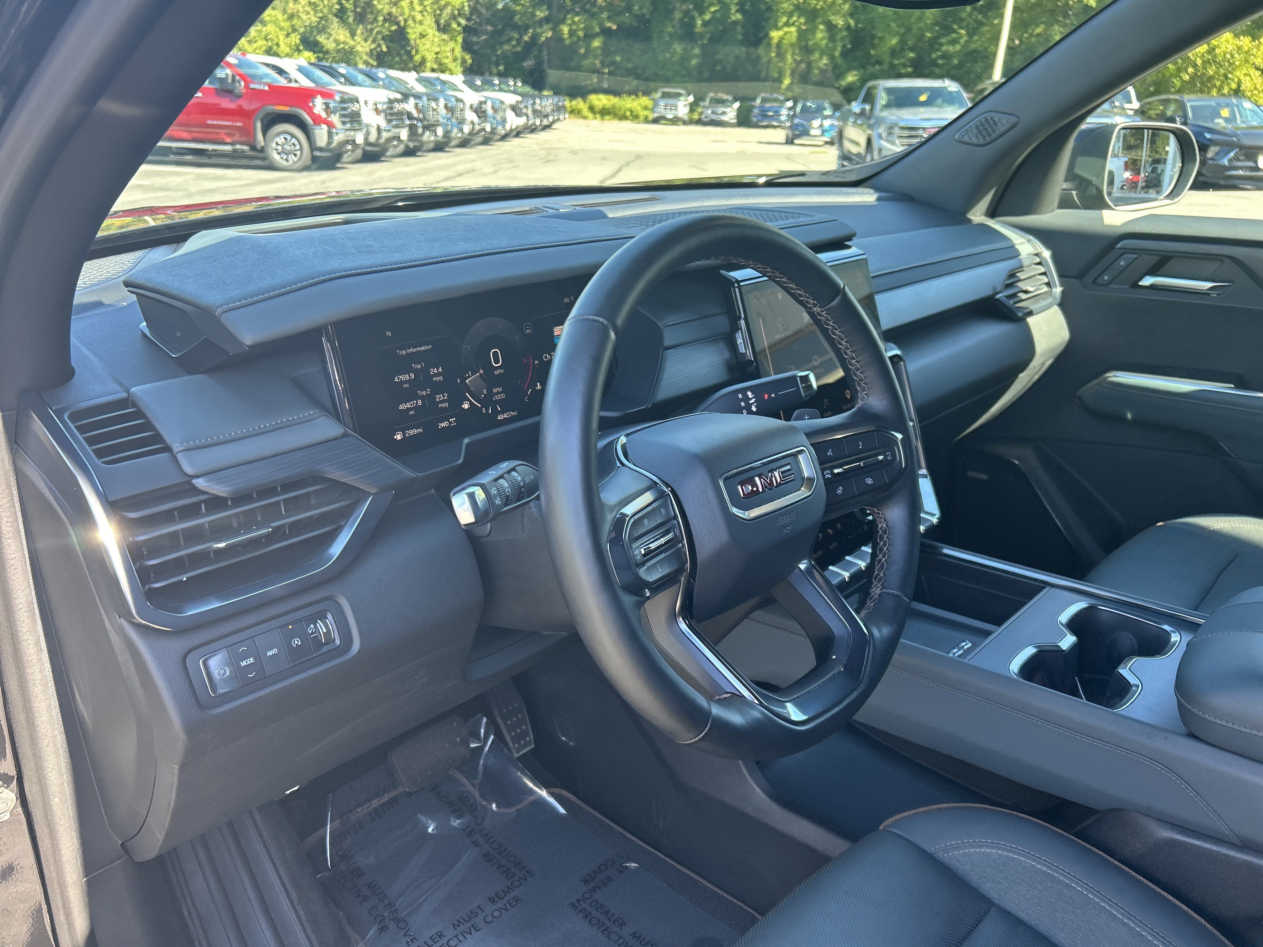 Used 2024 GMC Acadia AT4 w/ Luxury Package AWD/4WD image 18