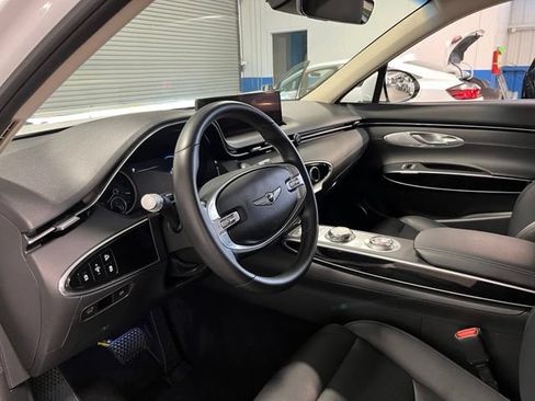 Used 2025 Genesis GV70 2.5T AWD/4WD image 22