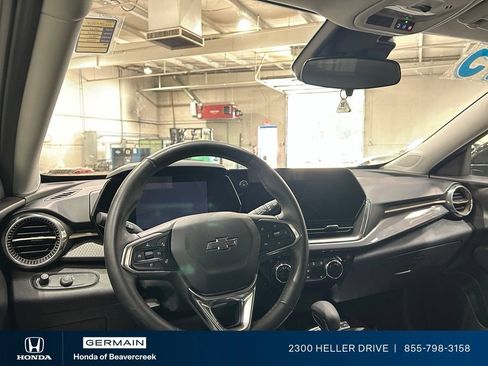 Used 2025 Chevrolet Trax ACTIV w/ Driver Confidence Package FWD image 15