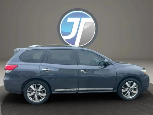 Used 2014 Nissan Pathfinder Platinum w/ Platinum Premium Package FWD image 4