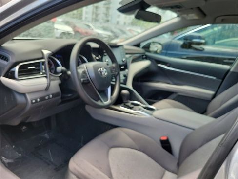 Used 2023 Toyota Camry LE image 10