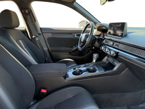 Used 2025 Honda Civic Sport image 14