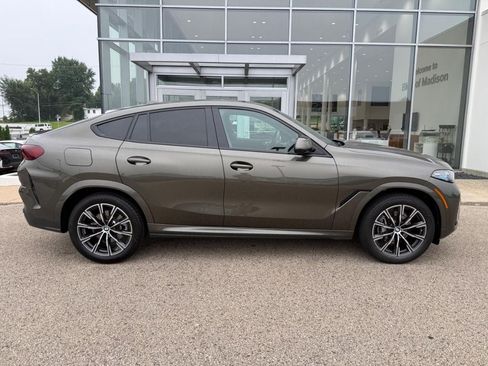 Used 2026 BMW X6 xDrive40i AWD/4WD image 2