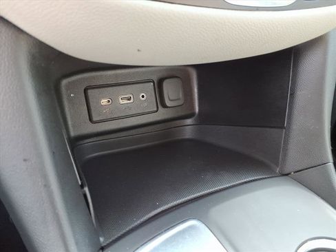 Used 2021 Chevrolet Equinox LS w/ LS Convenience Package image 26