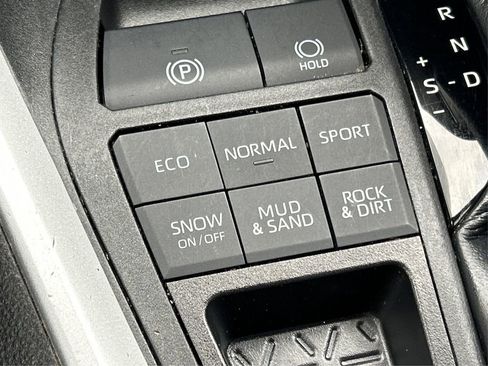 Used 2020 Toyota RAV4 LE image 36