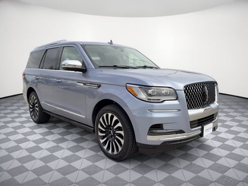 Used 2023 Lincoln Navigator Black Label AWD/4WD image 7