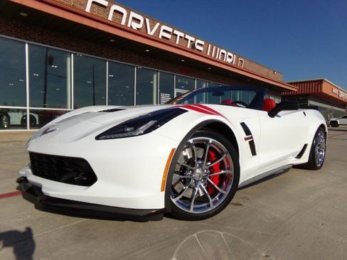 Used 2017 Chevrolet Corvette Grand Sport image 1