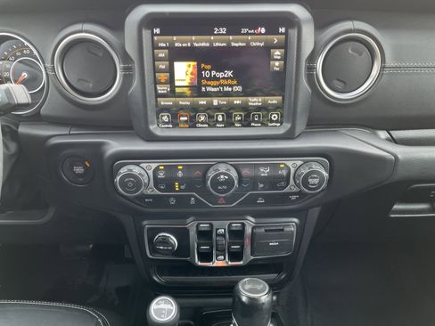 Used 2022 Jeep Wrangler Unlimited Sahara w/ LED Lighting Group image 45