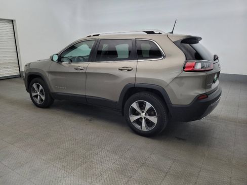 Used 2019 Jeep Cherokee Limited image 3