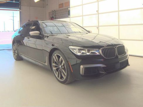Used 2018 BMW M760i xDrive w/ Luxury Rear Seating Package AWD/4WD image 4