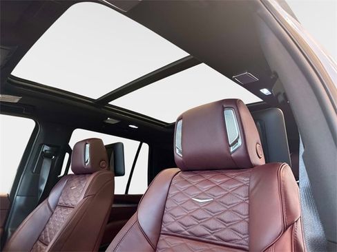 New 2026 Cadillac Escalade Luxury w/ LPO, Radiant Package image 20