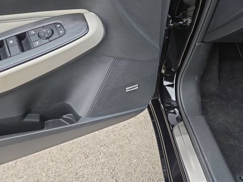New 2026 Nissan Sentra SR FWD image 31
