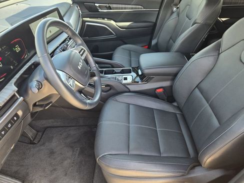 Used 2025 Kia Telluride EX image 11