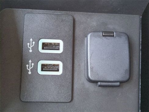 Used 2016 Ford Expedition XLT w/ Equipment Group 202A image 22