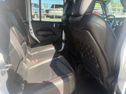 Used 2020 Jeep Gladiator Rubicon AWD/4WD image 19