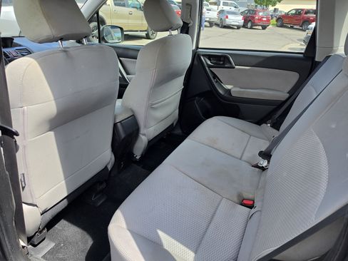 Used 2014 Subaru Forester 2.5i AWD/4WD image 16