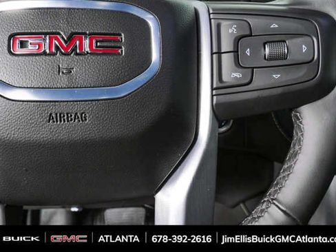 Used 2024 GMC Yukon SLT w/ SLT Luxury Package AWD/4WD image 11