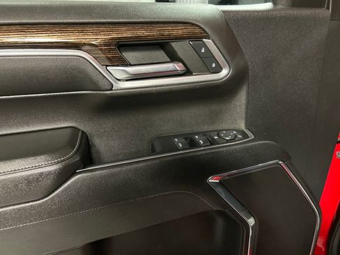 Used 2023 GMC Sierra 1500 Elevation image 13