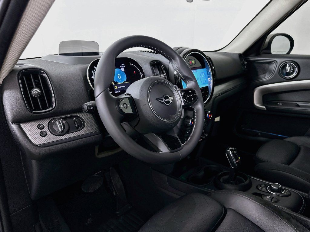 Used 2024 MINI Cooper Countryman S FWD image 9