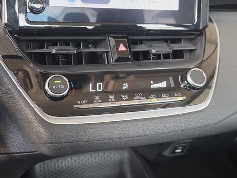 Used 2024 Toyota Corolla LE FWD image 13