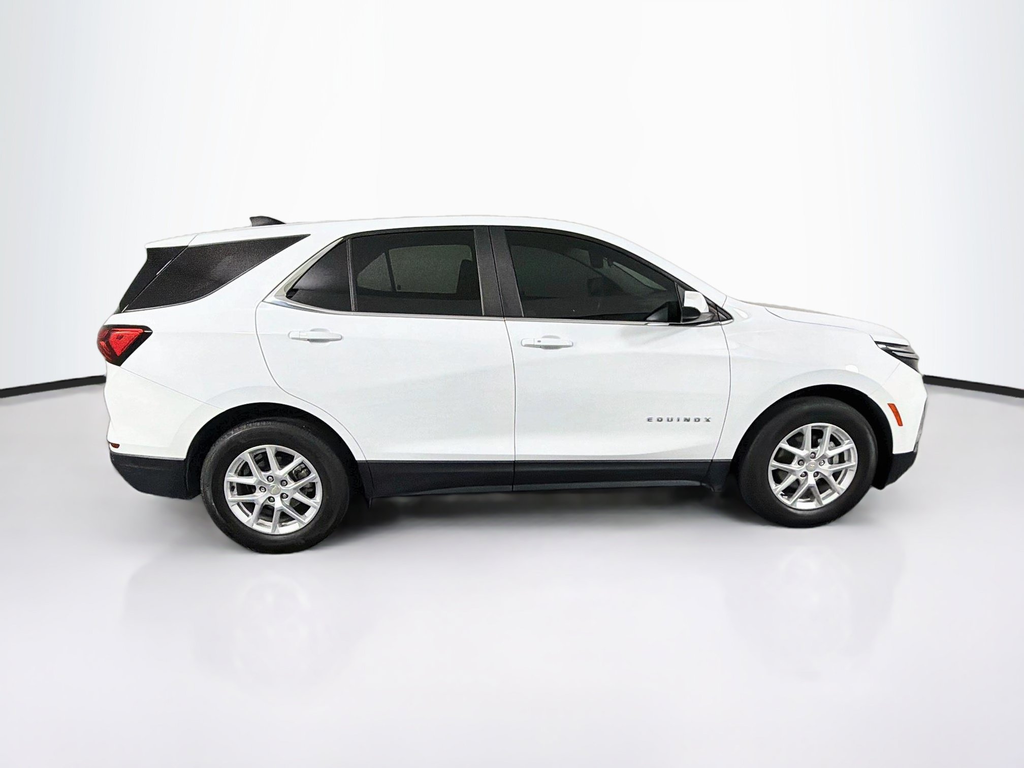 Used 2022 Chevrolet Equinox LT FWD image 10